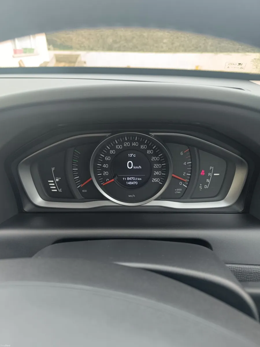 Volvo XC60 2015 Low mileage - Image 1