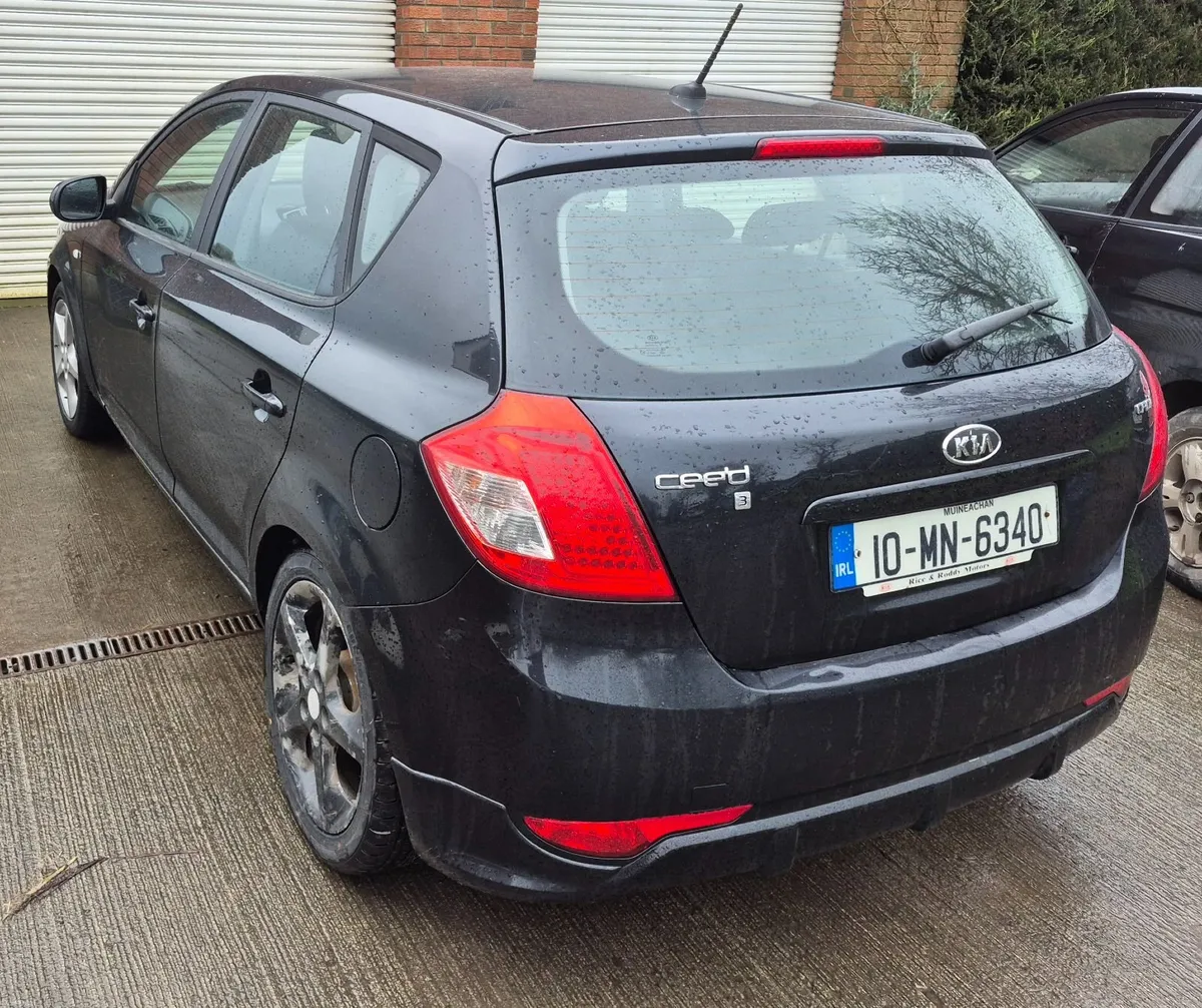 Kia Ceed 2010 - Image 3