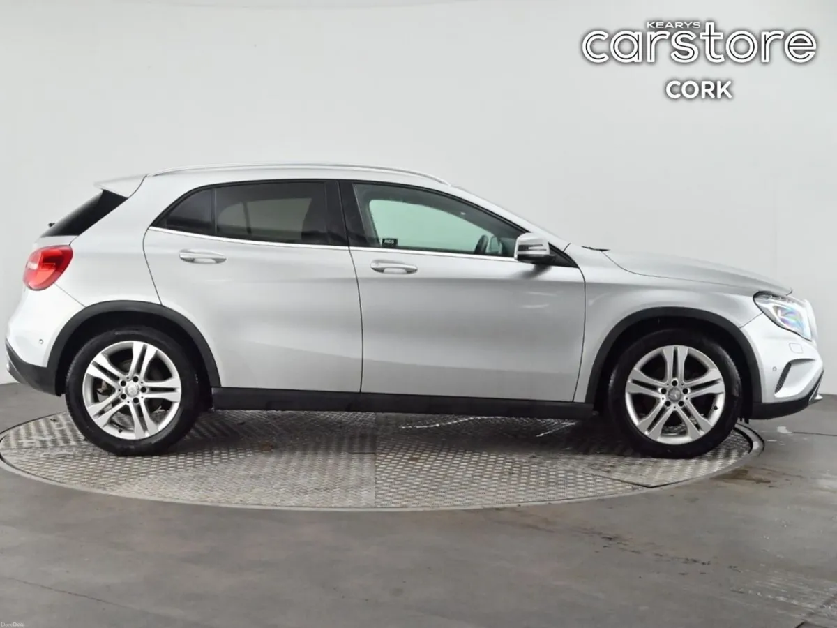 Mercedes-Benz GLA GLA180 Auto - Image 2