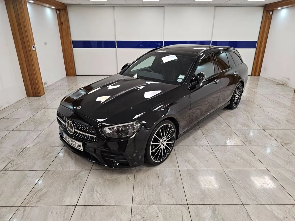 Mercedes-Benz E-Class TOP OF THE RANGE - Image 3