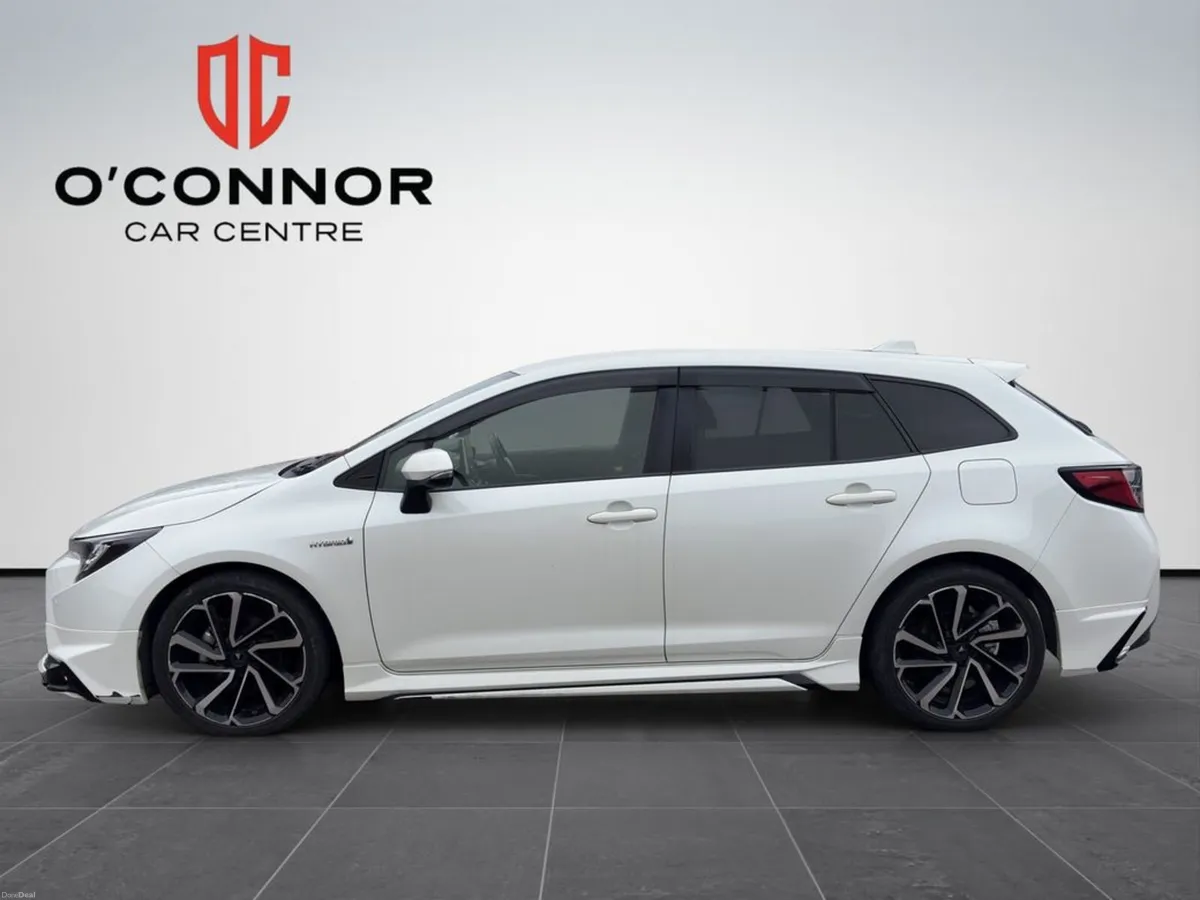 Toyota Corolla "Pearl white with plenty of life — - Image 3