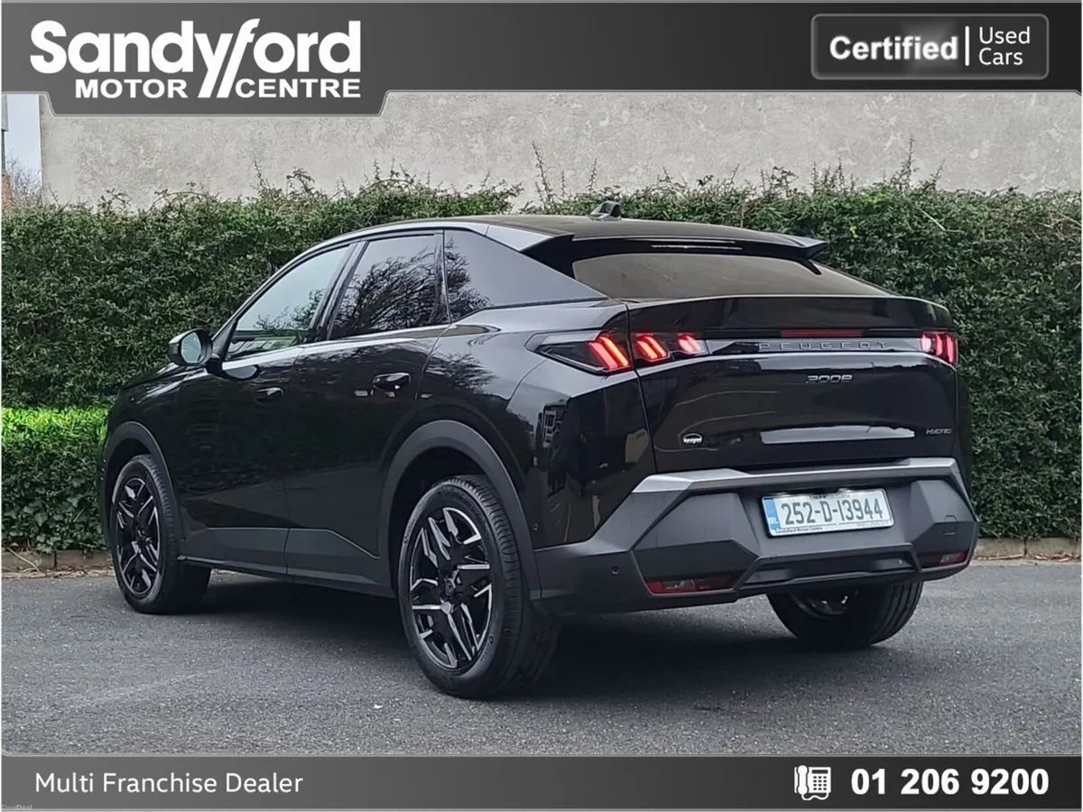 Peugeot 3008 1.2 MHEV ALLURE 145bhp eDCS6**EX DEMO - Image 4