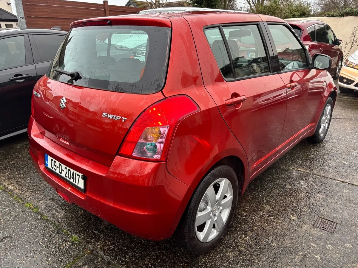 Suzuki swift 1.3 5 door - Image 2
