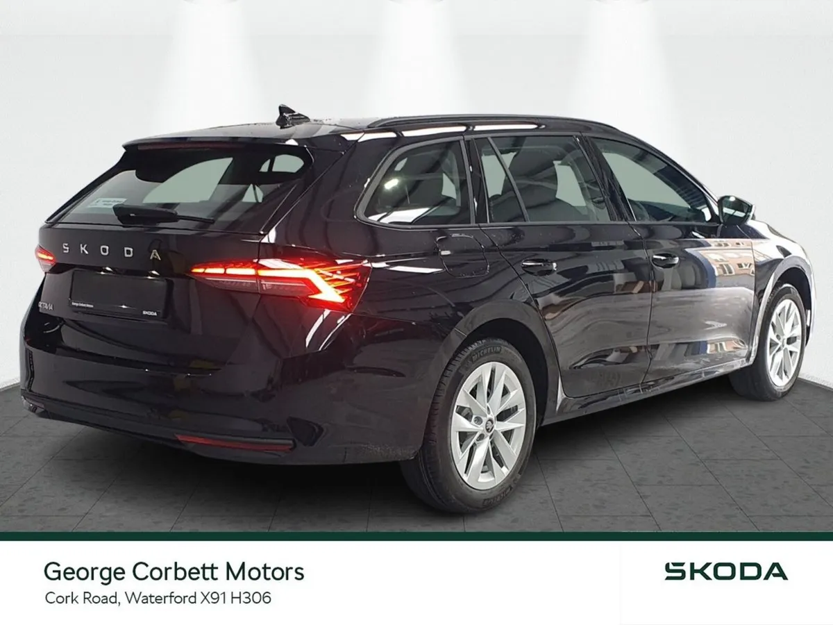Skoda Octavia Combi Selection 2.0TDi - Available F - Image 3