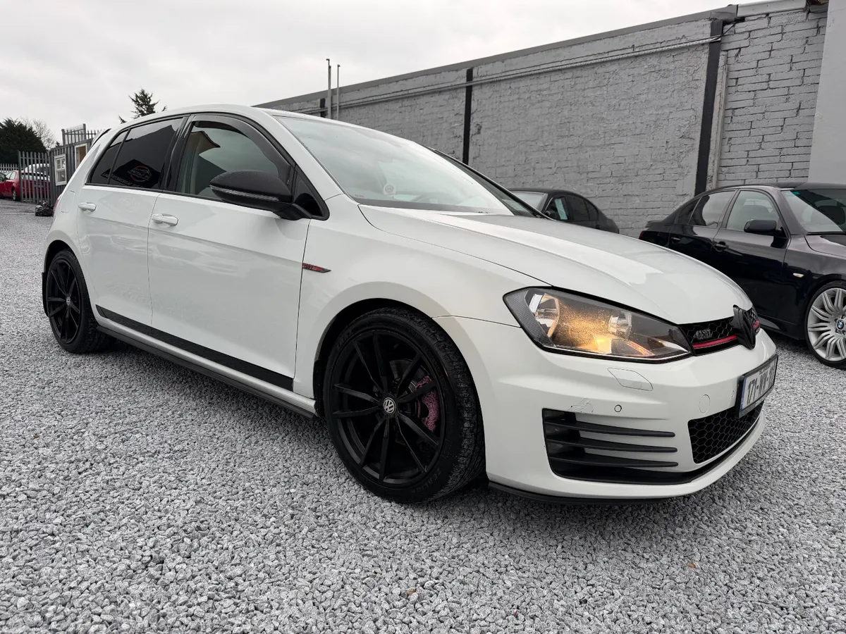 2017 (171) Volkswagen Golf 1.6 TDI Highline 110HP - Image 1