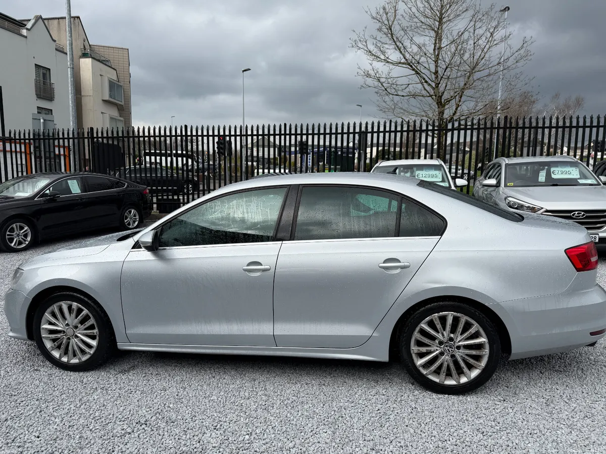 2016 (161) Volkswagen Jetta 2.0 TDI 110HP Highline - Image 4