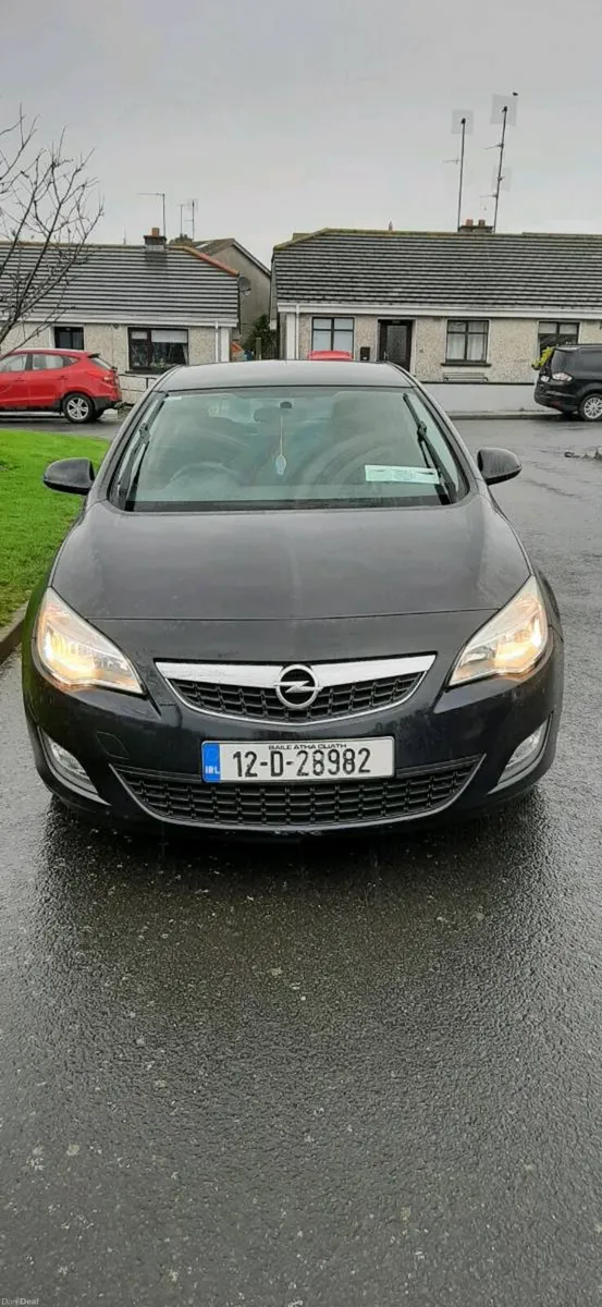 2012 opel Astra 1.4 petrol - Image 1