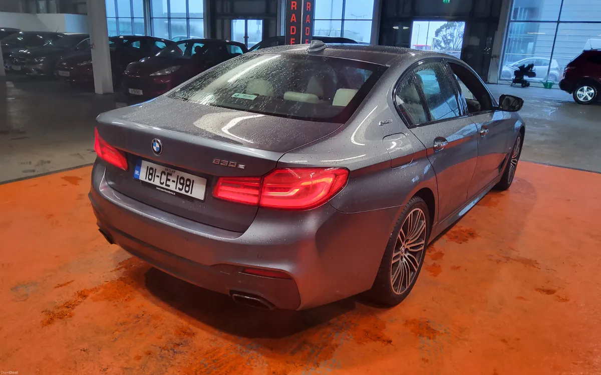 BMW 5-Series 2018 - Image 3