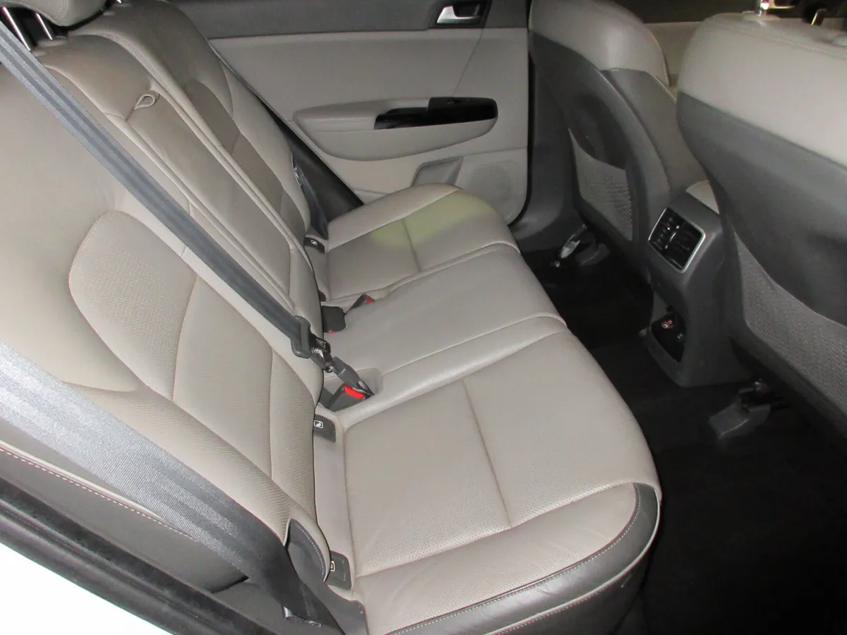 2018 KIA SPORTAGE PLATINUM 1.7 DIESEL AUTOMATIC - Image 3