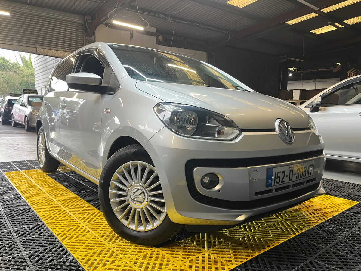 Volkswagen up! 2015 automatic - Image 1
