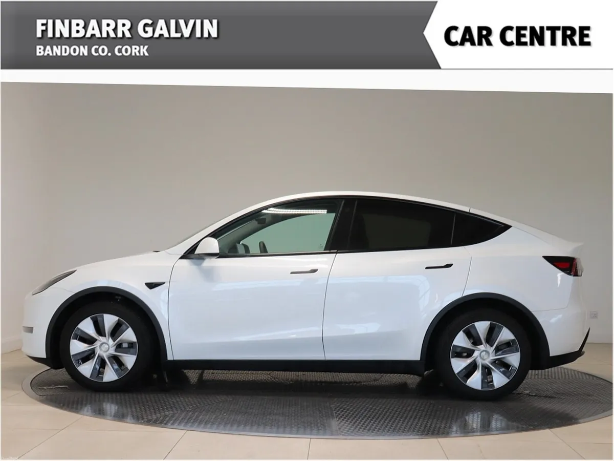 Model Y  Long-Range Dual Motor AWD - Image 3