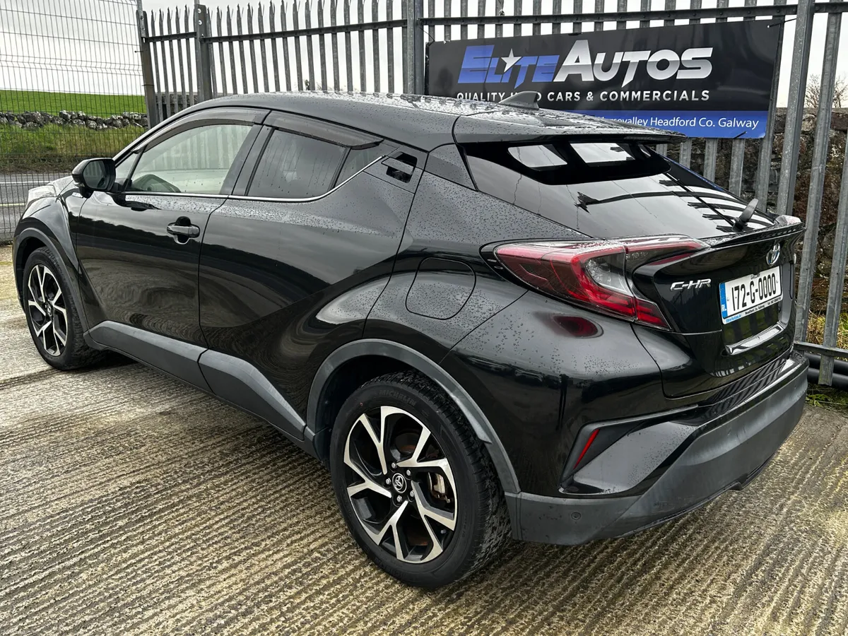 Toyota CH-R Luna Hybrid 2017 - Image 3