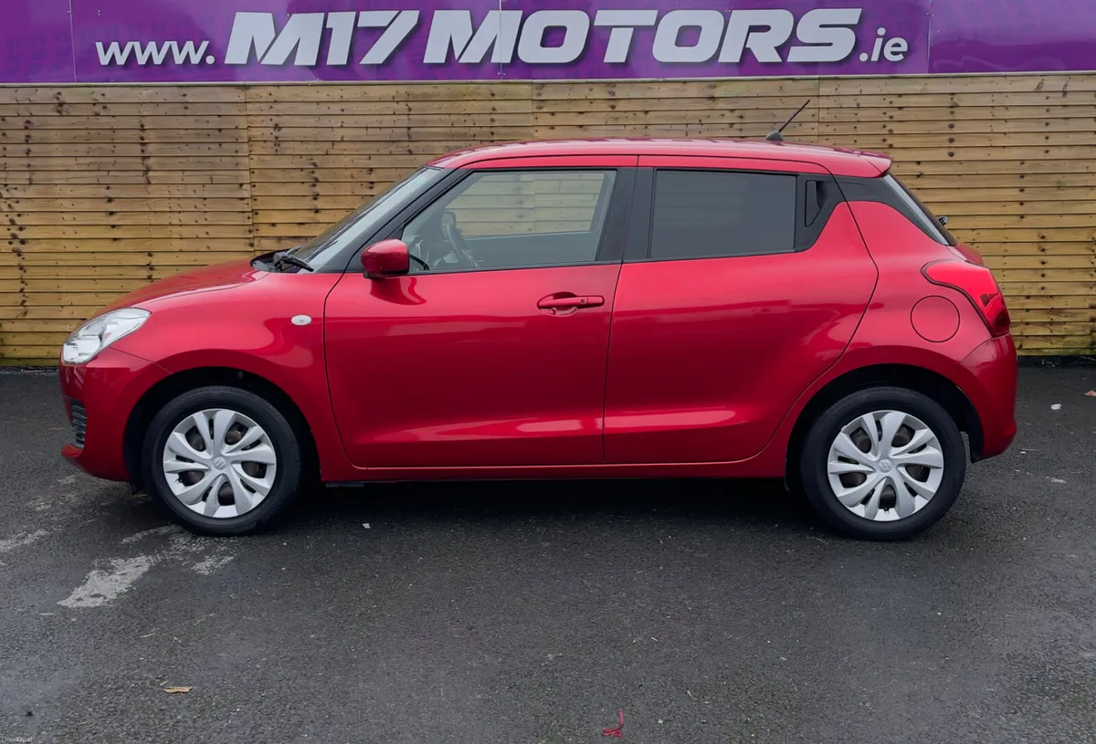 2017 Suzuki Swift, Auto - Image 4