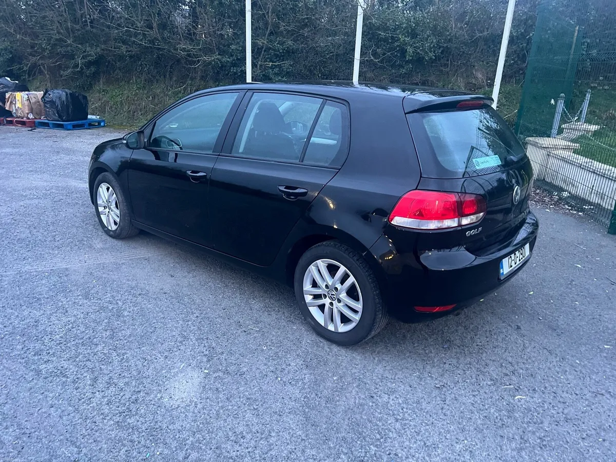 Vw Golf 2012 1.6 diesel - Image 3