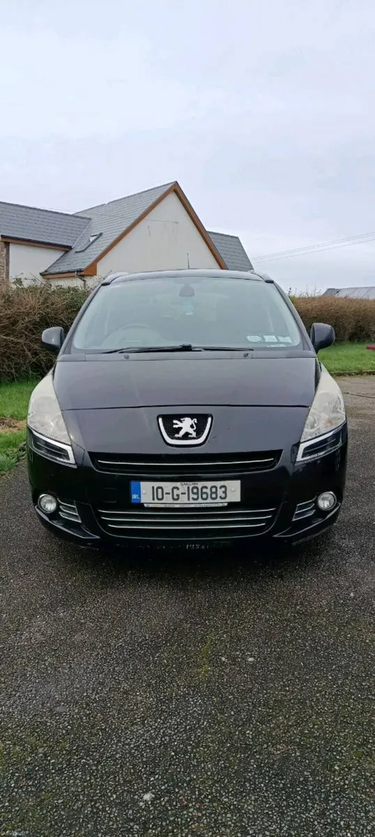 Peugeot 5008 - Image 1