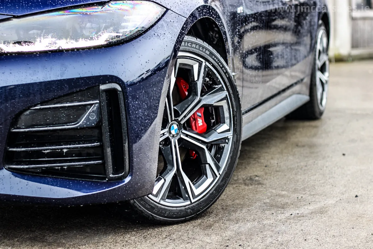 2023 BMW 4-SERIES M-SPORT  X-DRIVE - Image 2