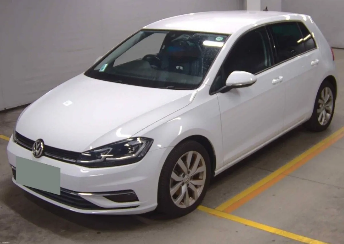 2017 Volkswagen Golf Highline - Image 2