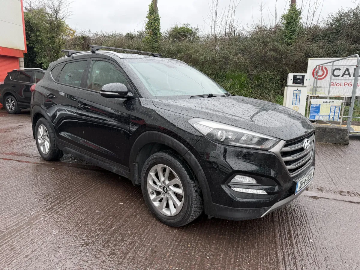 2016 Hyundai Tucson Executive - Image 1