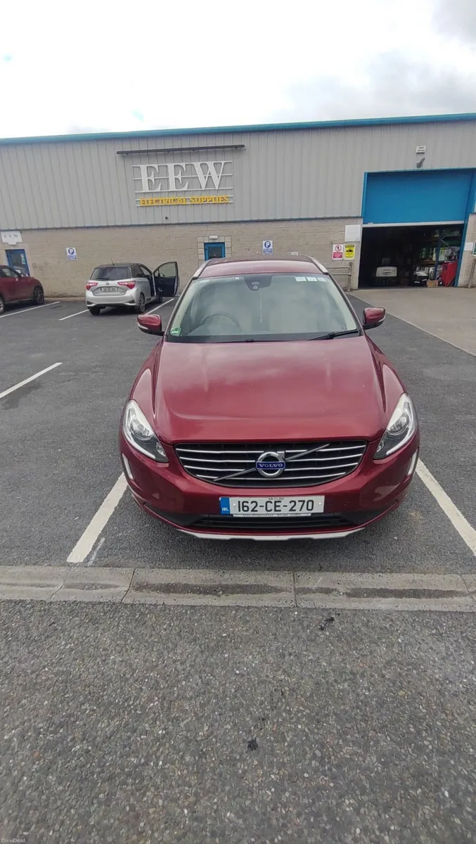 Volvo XC60 2016 2.4D AWD automatic - Image 1