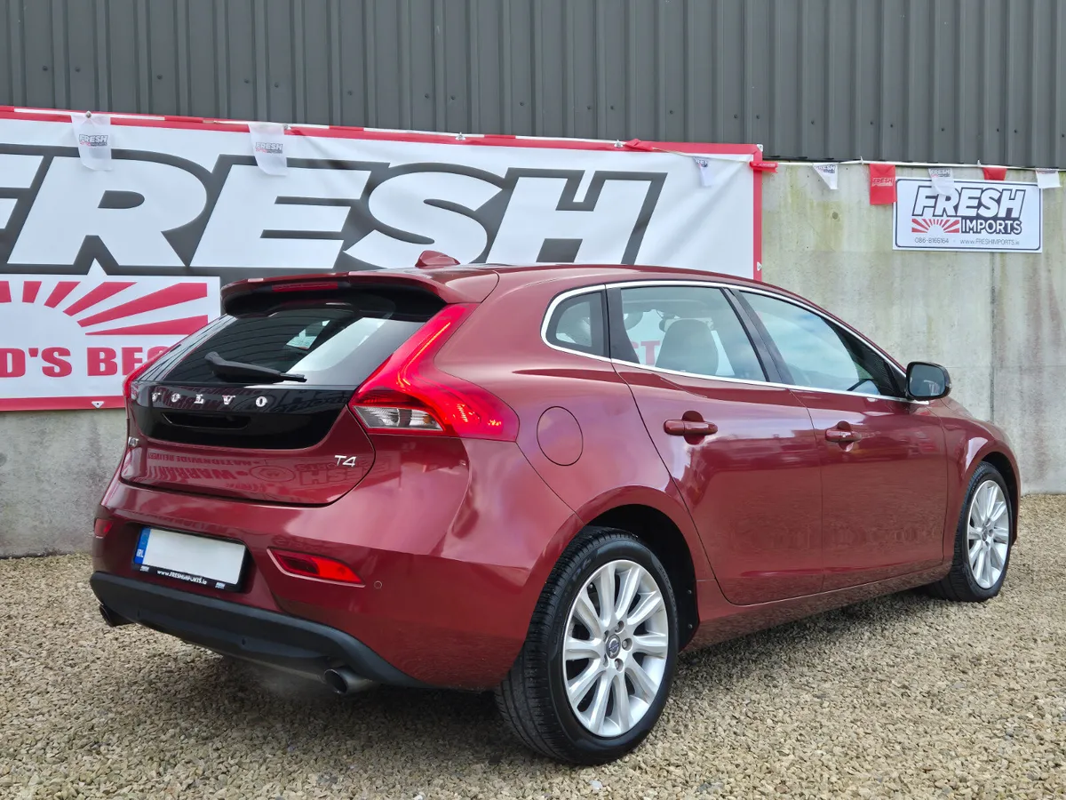 VOLVO V40 AUTO ONLY 42KMS - Image 3