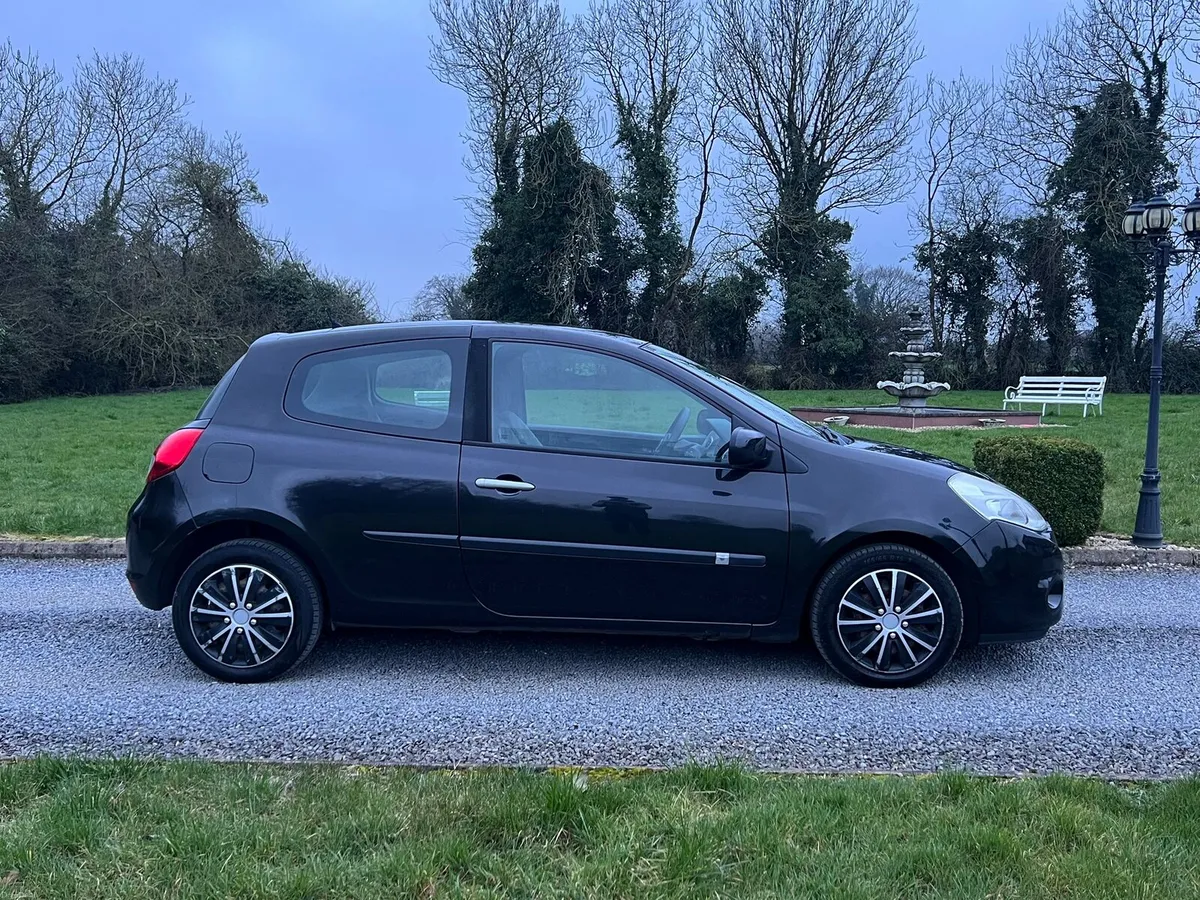 2011 Renault Clio 1.2 - Image 2