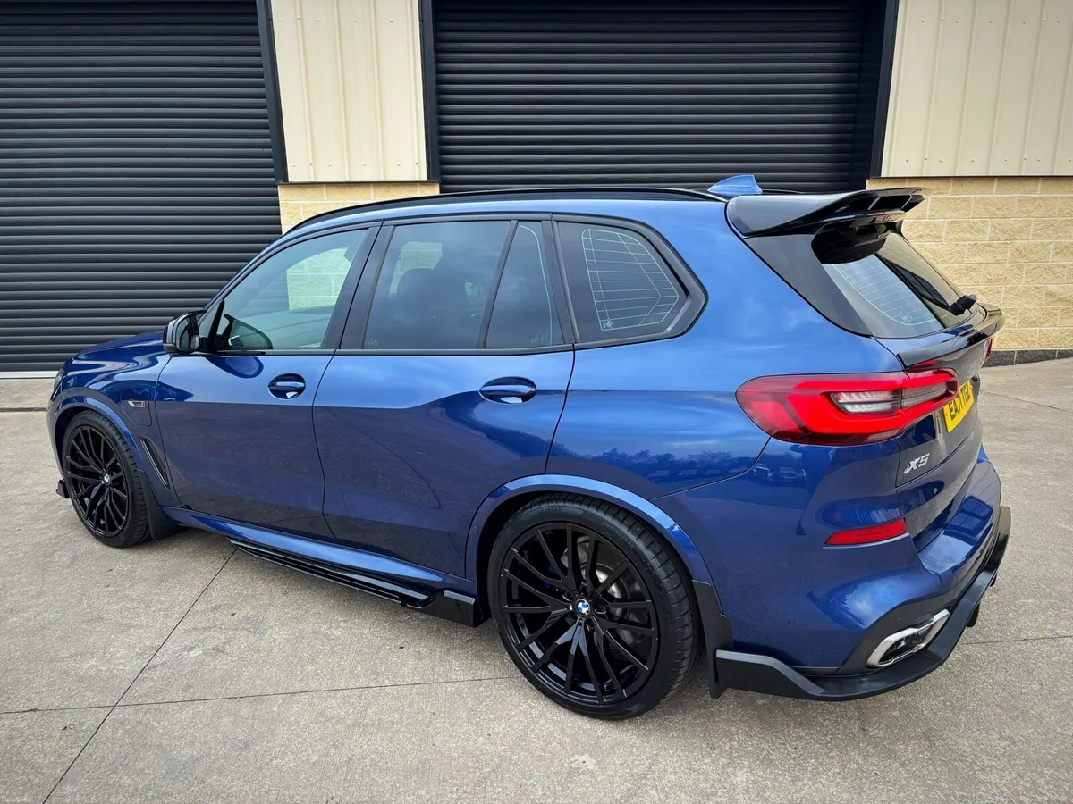 2022 BMW X5 3.0 45E M SPORT X-DRIVE Plug In Hybrid - Image 3