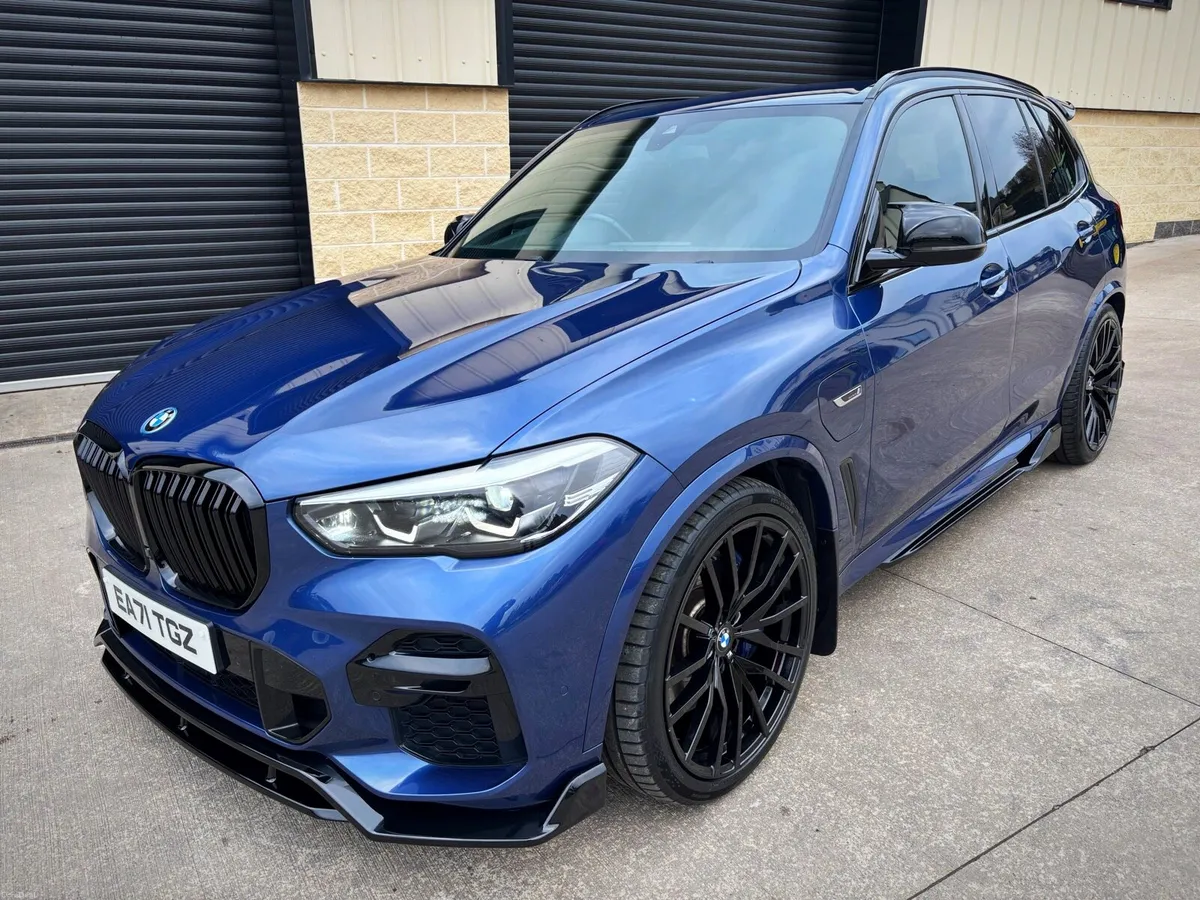 2022 BMW X5 3.0 45E M SPORT X-DRIVE Plug In Hybrid - Image 2
