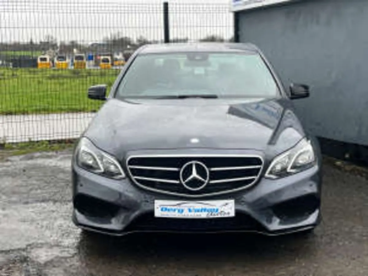MERCEDES-BENZ E-CLASS 2.1 E220 AMG Night Edition - Image 2