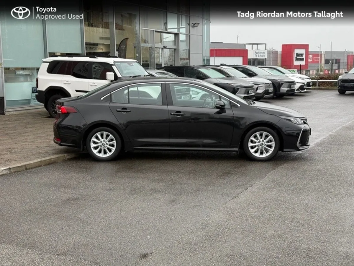 Toyota Corolla HYBRID LUNA - Image 3