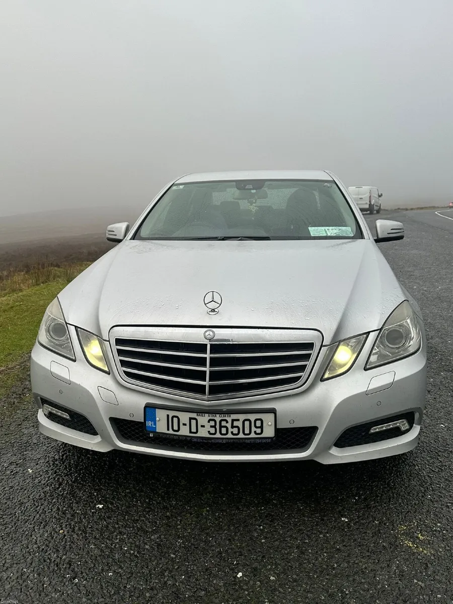 Mercedes-Benz E-Class 2010 due - Image 2