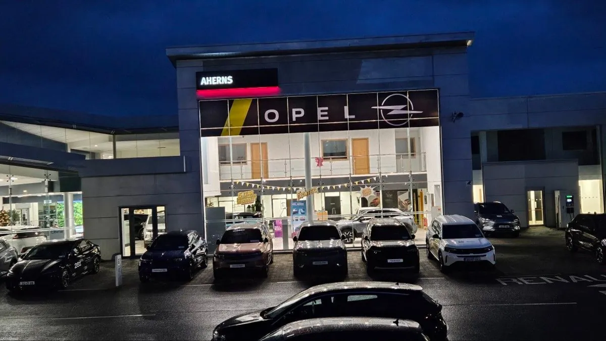 Opel Corsa SRI 1.2i (75PS) S/S 5 Speed