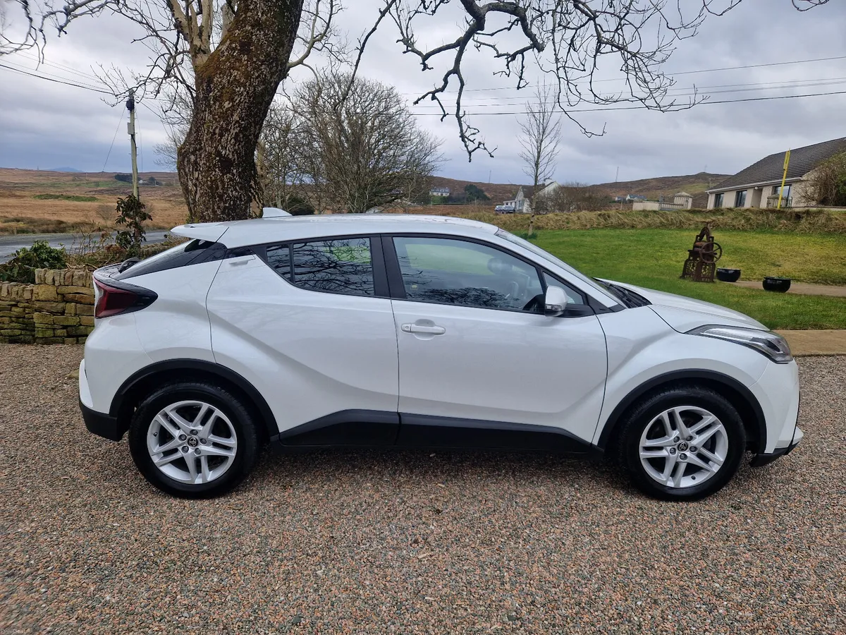 Toyota C-HR 2023 - Image 1