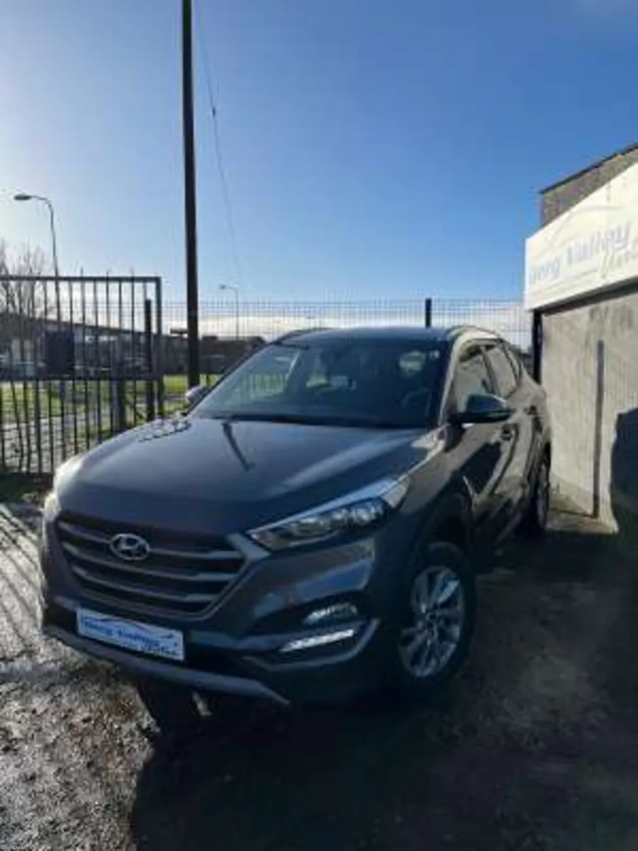 HYUNDAI TUCSON 1.7 Tucson SE Nav Blue Drive - Image 3