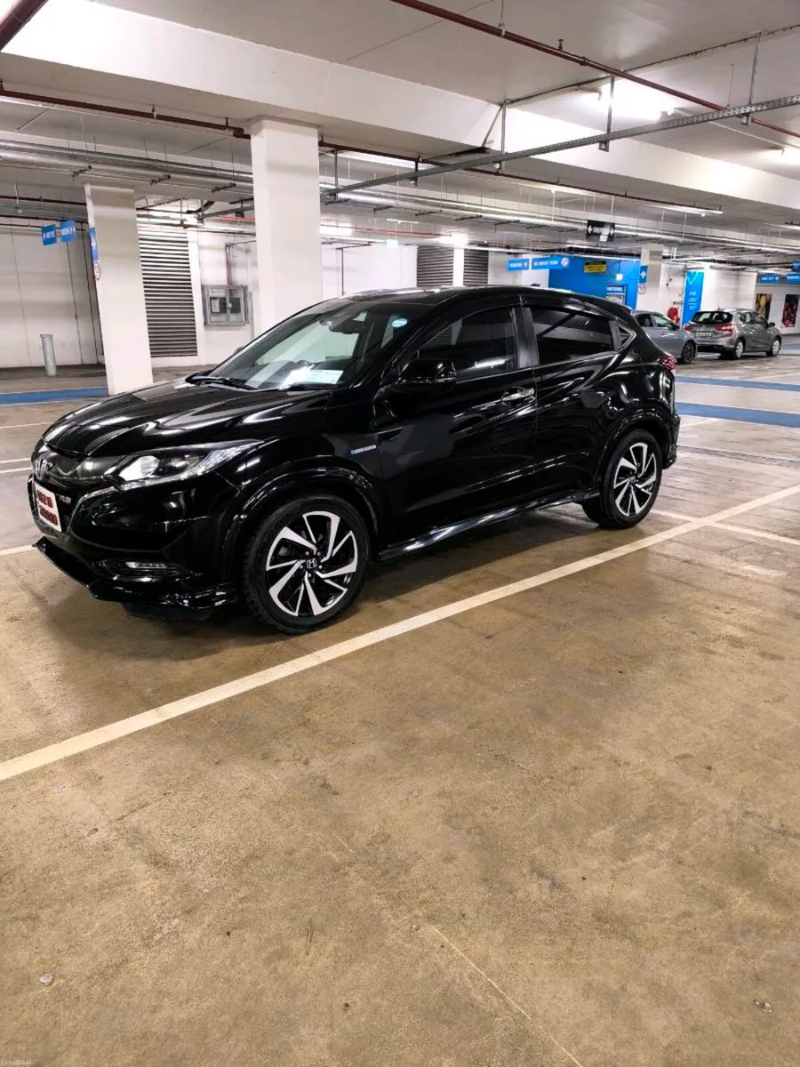 2016 Honda HR-V Vezel RS, Hybrid Automatic Spotles - Image 4