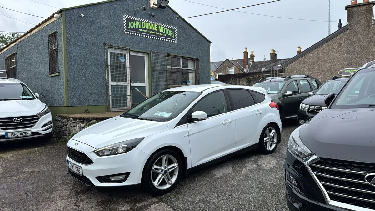 Ford Focus very clean car - Image 1