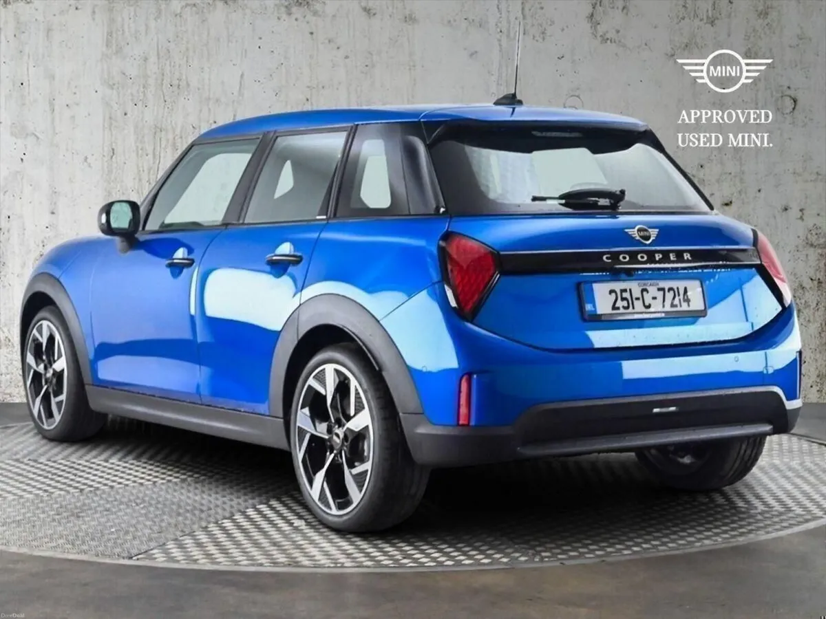 Mini Cooper Cooper C 5 Door - Image 3