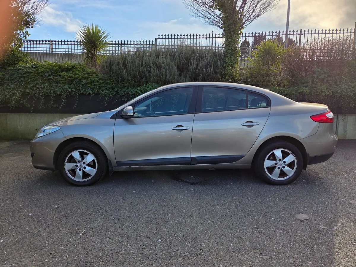 Renault Fluence 2011 1.5 DCI 90 DYNAMIQUE 4 - Image 4