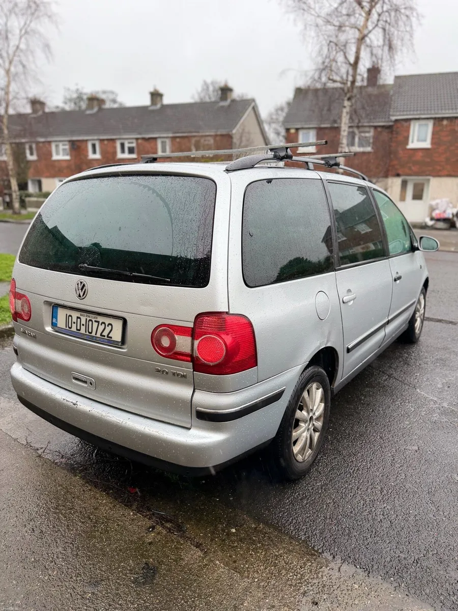 Volkswagen Sharan 2010 TDI - Image 3
