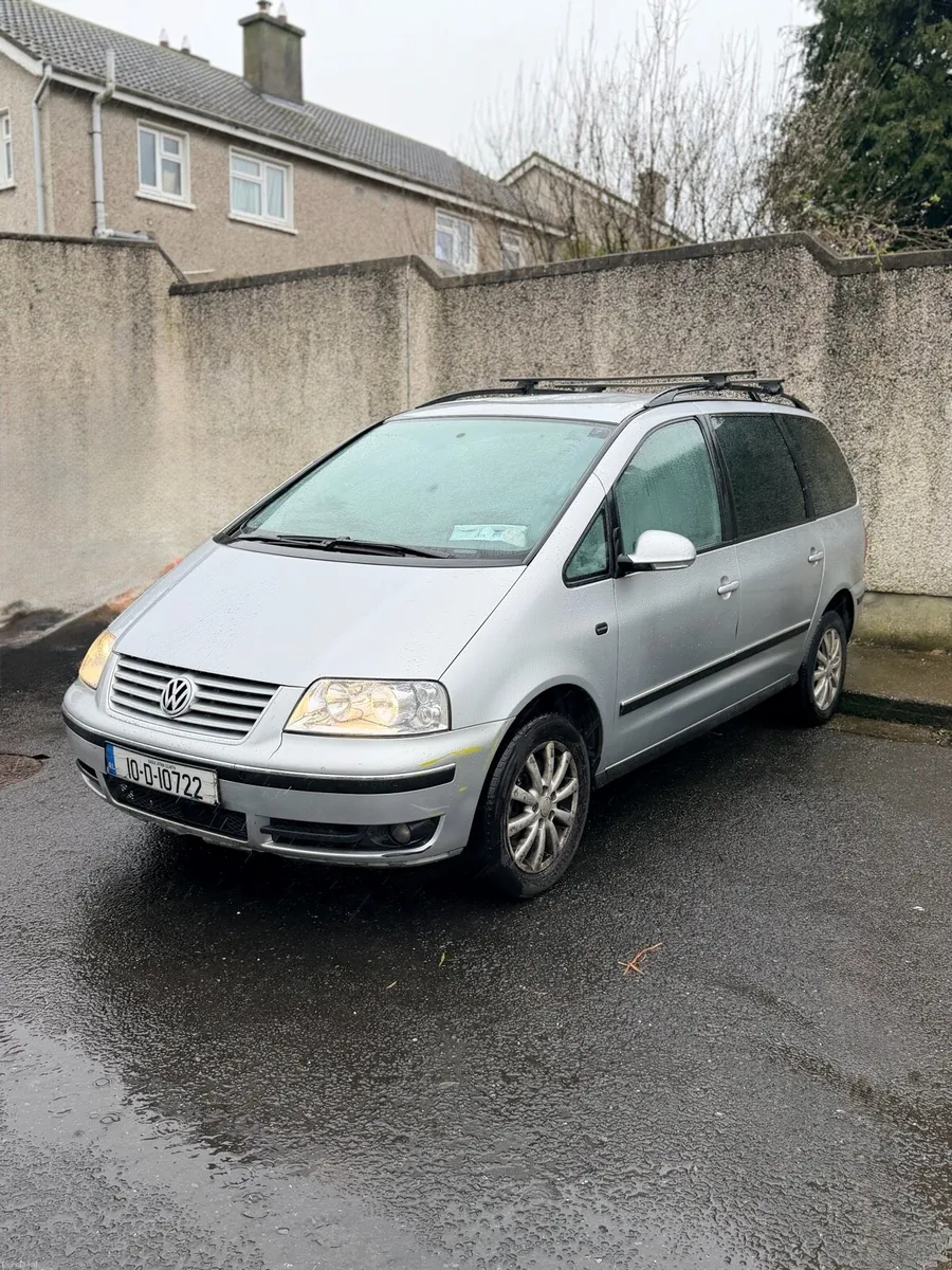 Volkswagen Sharan 2010 TDI - Image 2