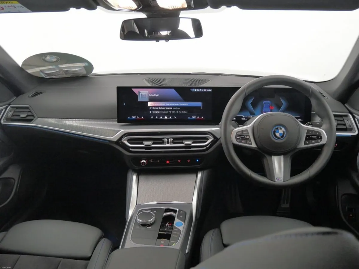 BMW i4 eDrive35 M Sport - Image 4
