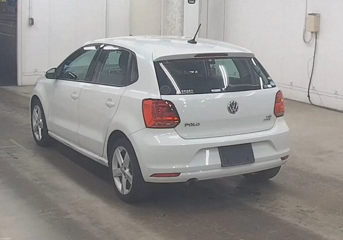 2016 Volkswagen Polo Highline - Image 4