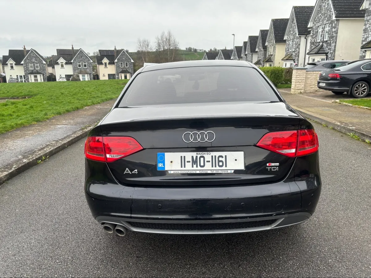 2011 Audi A4 2.0 TDI 143 bhp 6 speed s line model - Image 3