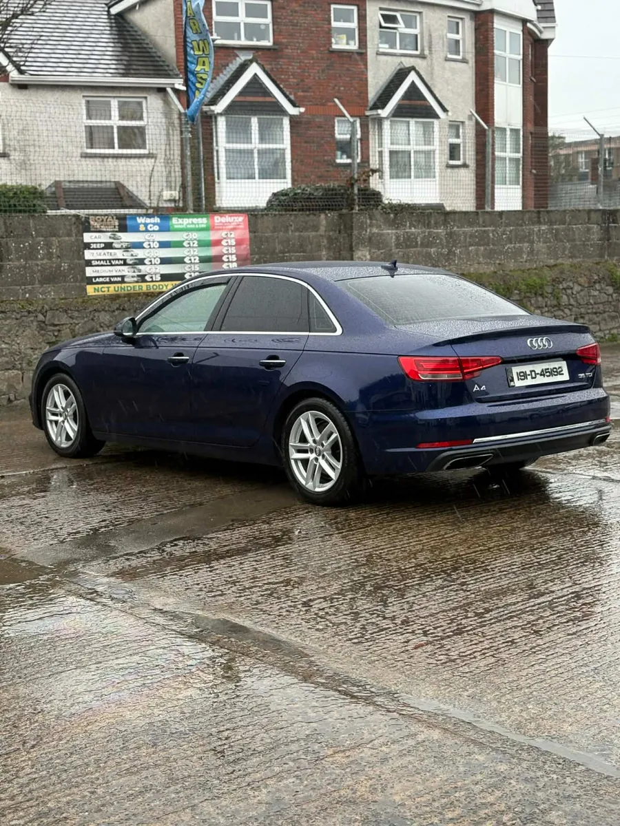 2019 Audi A4 Automatic - Image 2