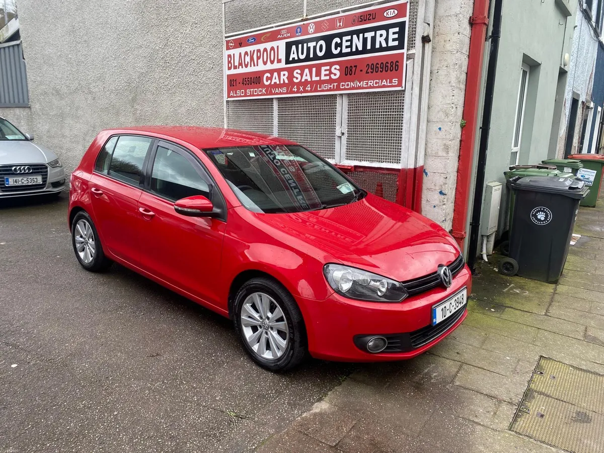 Volkswagen Golf 2010 - Image 2