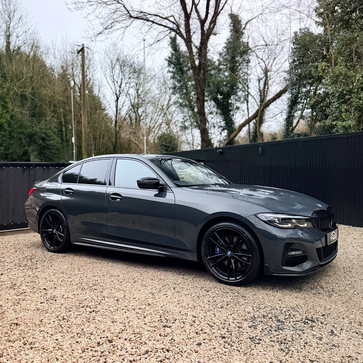 2022 (221)  BMW 330e M-SPORT PRO PACK 290BHP - Image 4