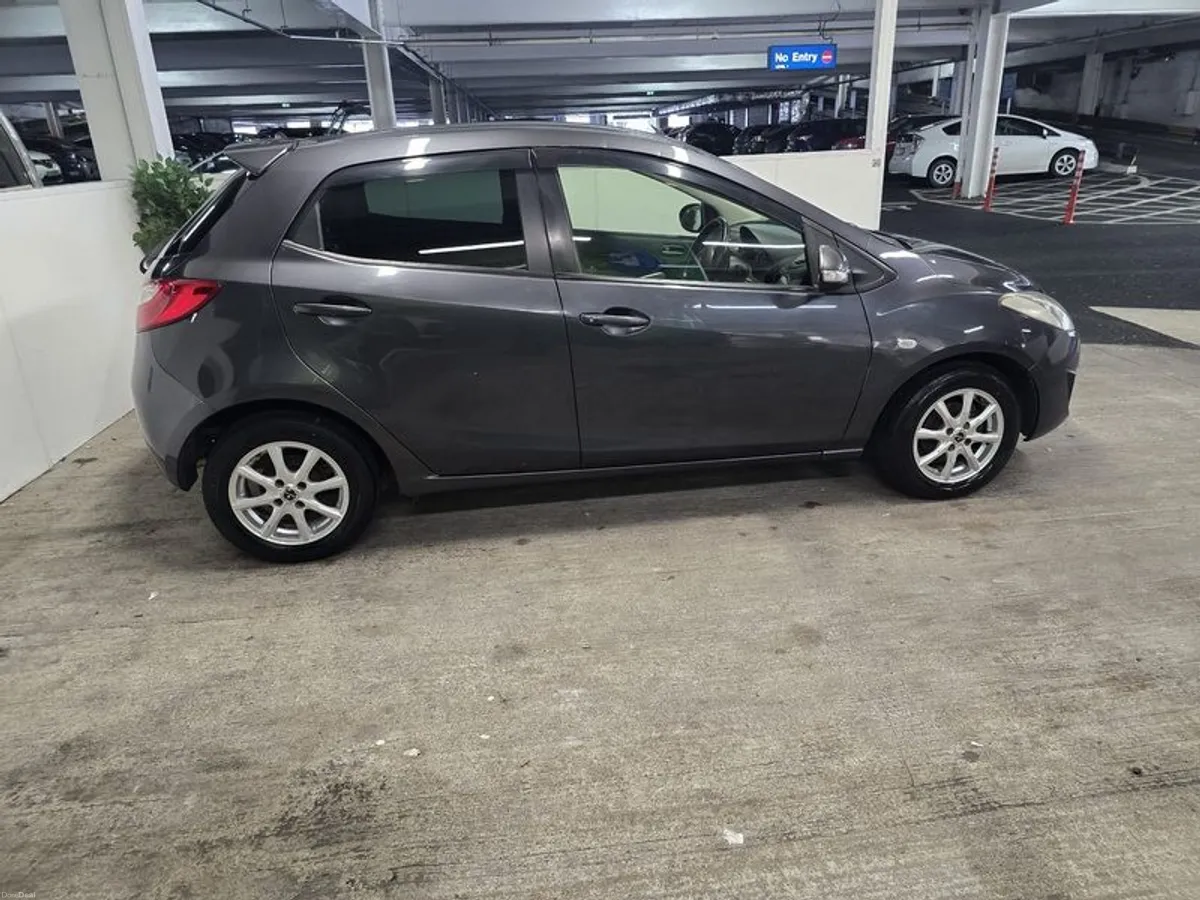 2013 Mazda Demio - Image 4