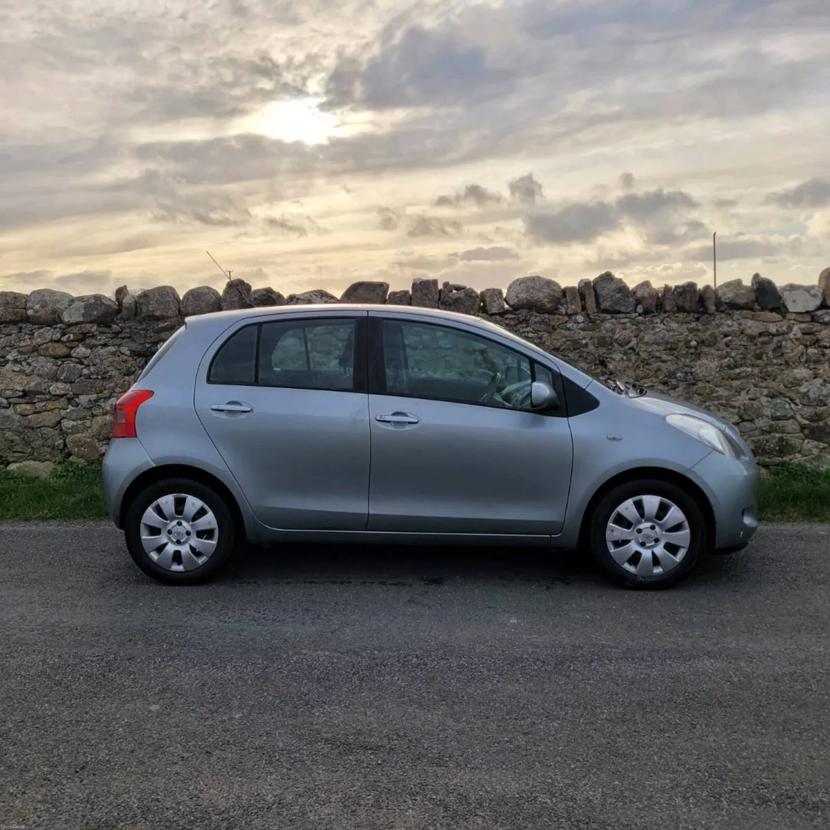 Toyota yaris 1.0cc - Image 3