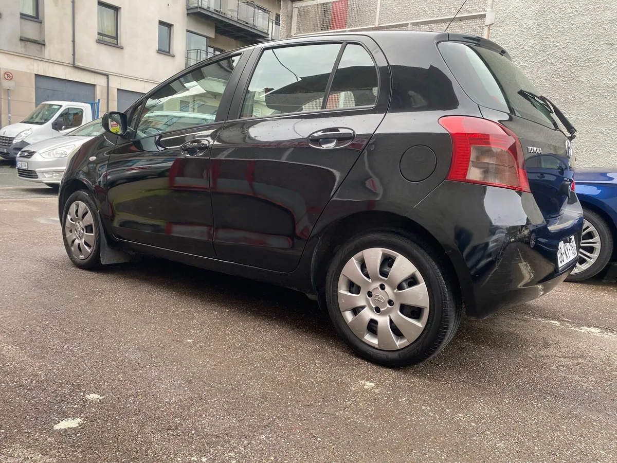 Toyota Yaris 2008 - Image 2
