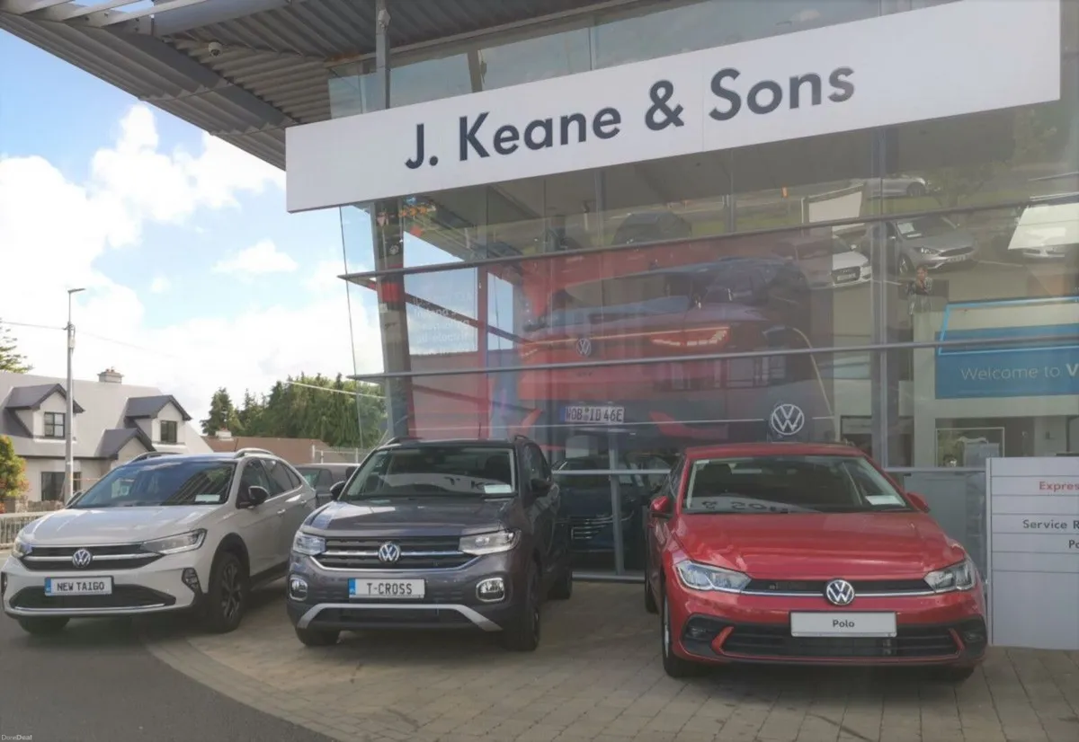 Volkswagen Golf Trendline 1.6 TDI 115HP **BLUETOOT - Image 4