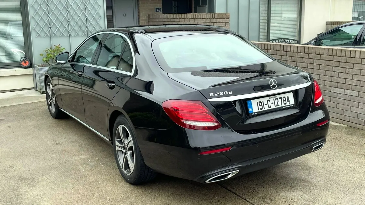 Mercedes-Benz E-Class Avangard Plus - Image 2